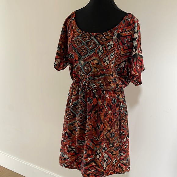 Beautiful pattern Forever 21 dress - Picture 1 of 6